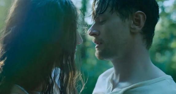 查泰莱夫人的情人+贴吧_查泰莱夫人的情人 禁书改编_D.H.劳伦斯 小说性描写