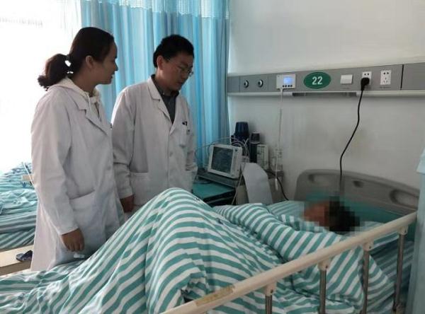 蜱虫叮咬预防_新型布尼亚病毒感染症状_脾虫咬后的伤口图