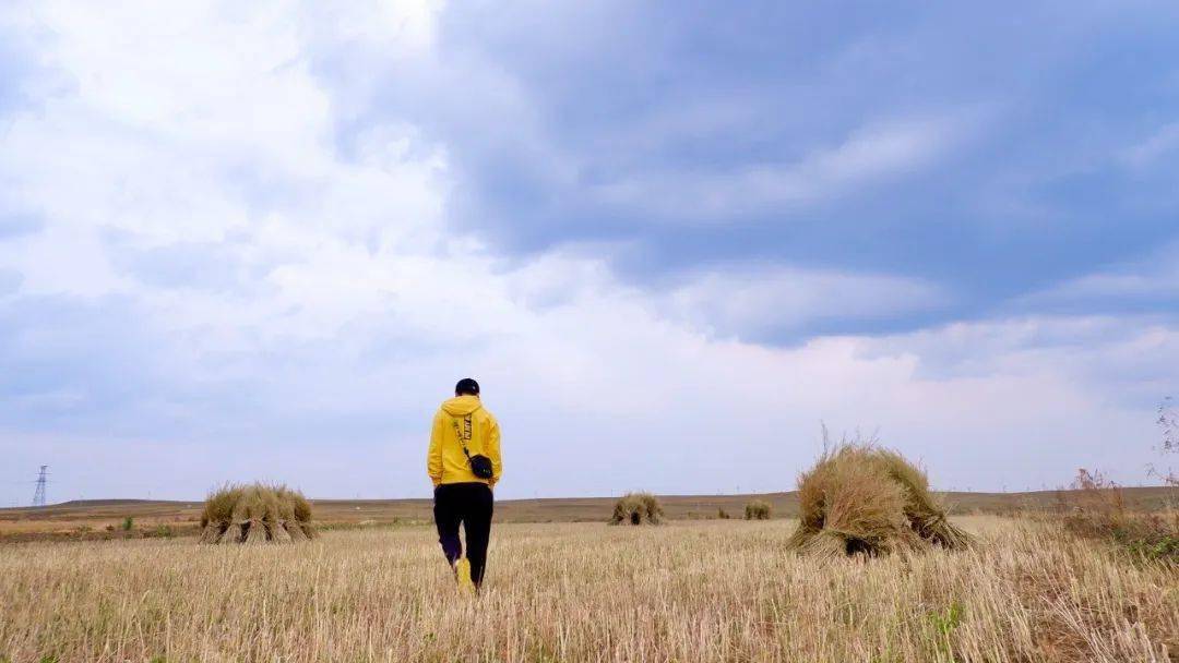 读书提升气质改变思维打开格局_读书改变人生进阶之路_人脉真的那么重要吗