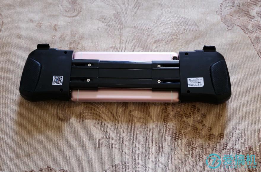 手柄格斗_手机游戏手柄推荐_HandJoy nPro游戏手柄