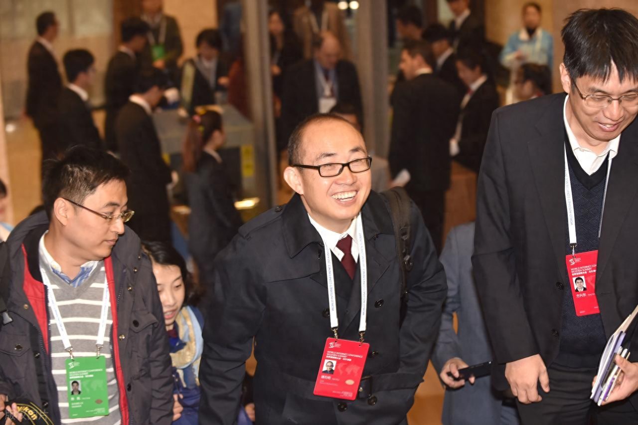 穷人富人圈子差异_人脉的本质价值交换_人脉圈层