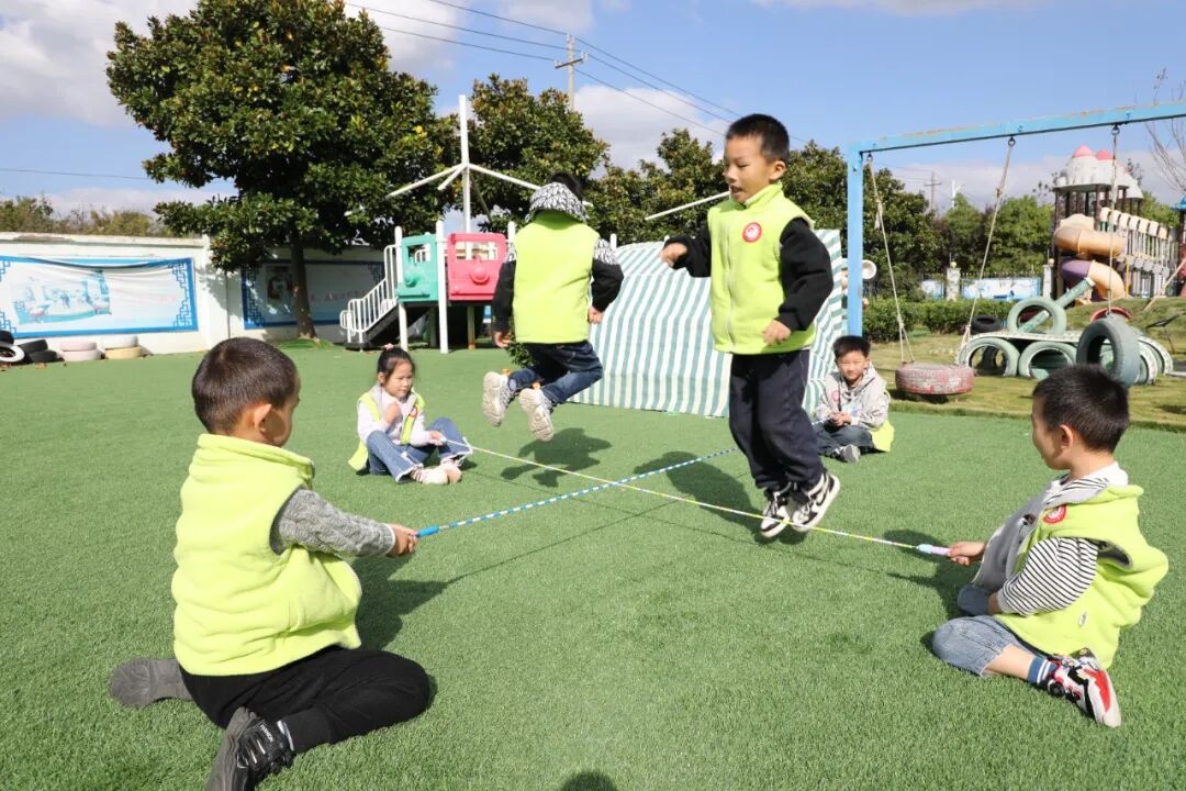 幼儿园传统游戏活动_大班民间游戏专题_传统游戏创新玩法