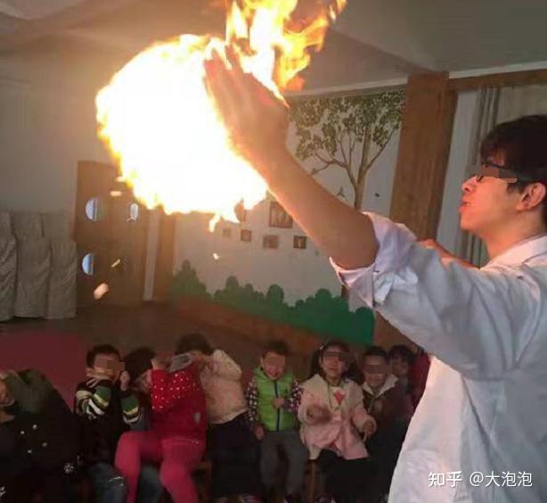 幼儿园家长进课堂 绘本教学活动设计 家长课堂互动技巧_幼儿园游戏专题总结