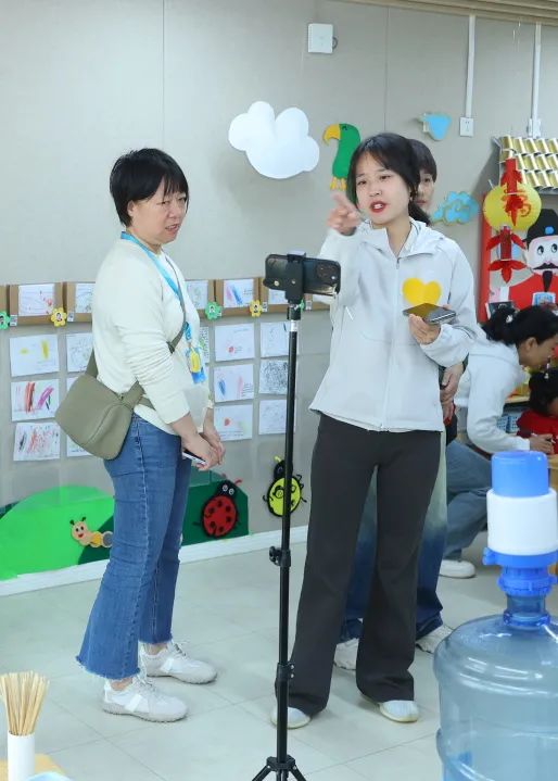 群英幼儿园自主游戏观摩_小班游戏专题小结_幼儿园高质量发展交流会