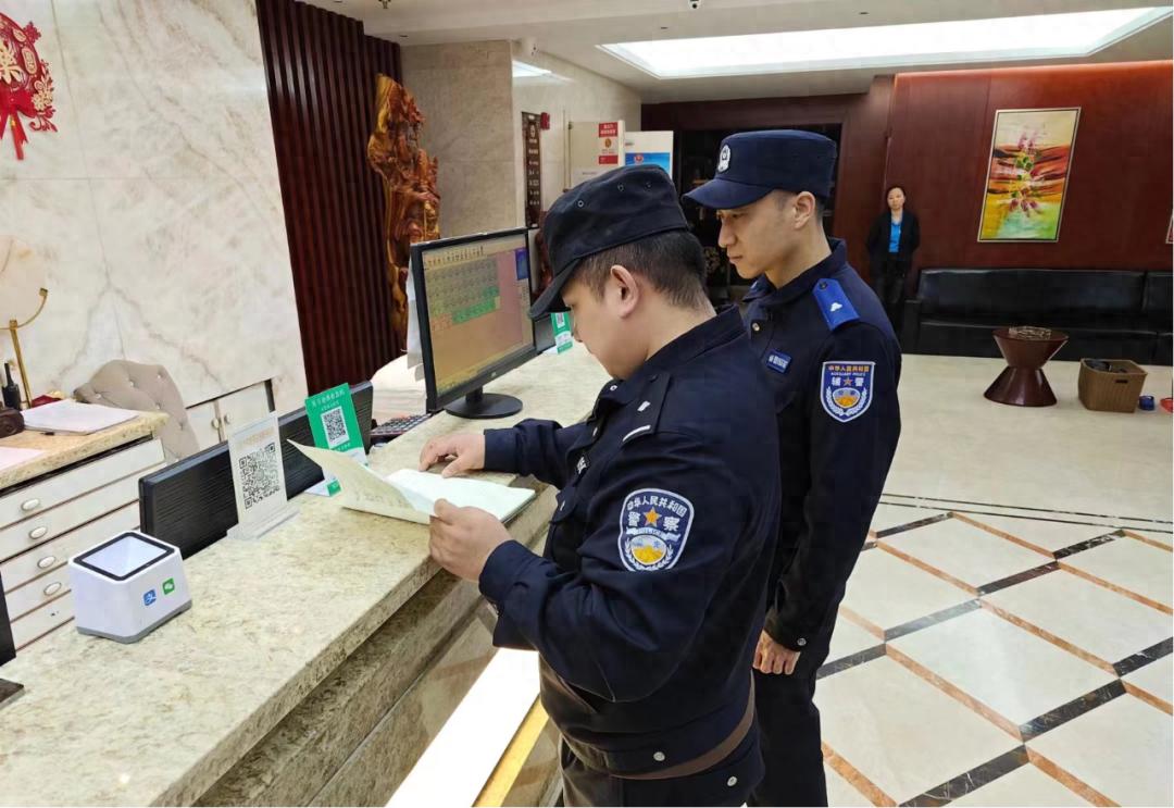 pg下载赏金下载 黑龙江省汤原县公安局：强化“九小场所”安全检查 全力筑牢消防安全防线