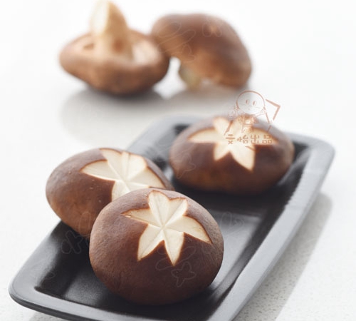 芹菜叶柄的横切面图片_挑选蔬菜技巧_蔬菜新鲜度辨别方法