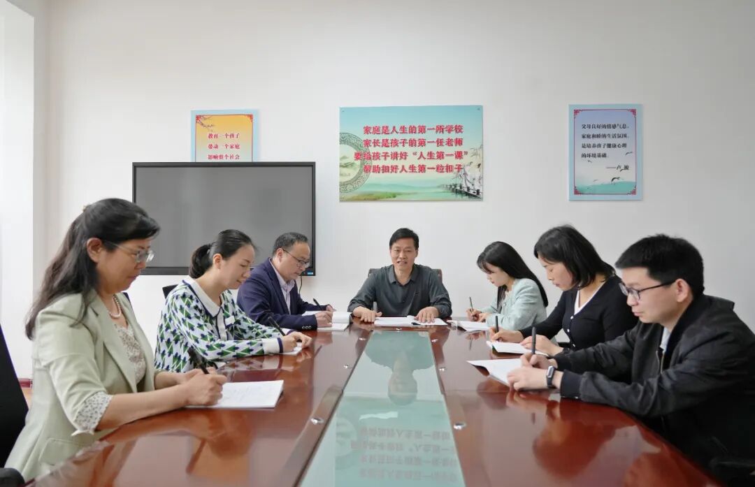 商南县高级中学教师_商南县高级中学殷卫中五一劳动奖章_陕西省五一劳动奖章获得者殷卫中