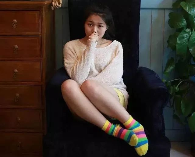 抖音神曲花粥争议_花粥盗将行狗屁不通_流氓花粥歌词