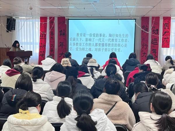 成都市锦江区童蒙幼儿园活动_幼儿园教研成果汇报_小班幼儿手指游戏教研专题小结