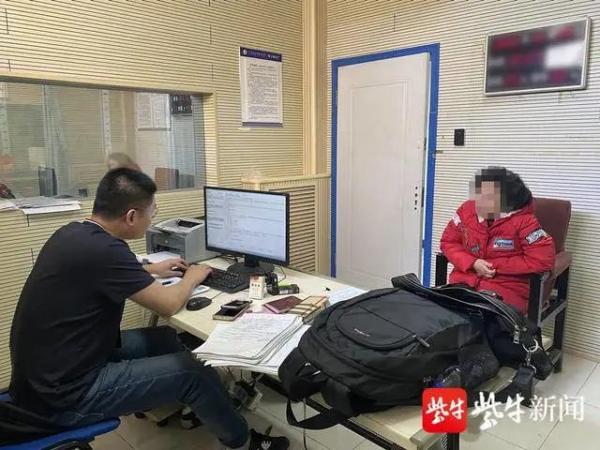 女子遇900次延误航班获赔300余万元，幸运的“倒霉蛋”？