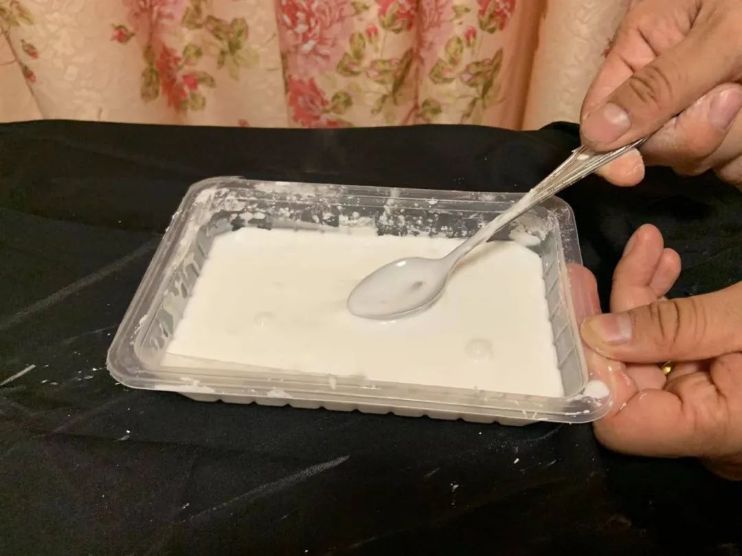 非牛顿流体生活应用_制作非牛顿流体教程_非牛顿流体实验