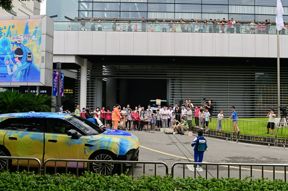 重庆科技馆超能汽车实验室_汽车活动专题 游戏_智能网联汽车科普活动