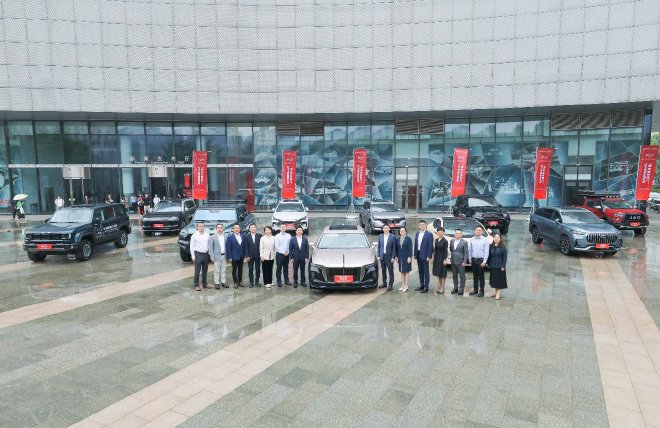 共迎华诞,中汽协会举办“看见中国汽车”专题片首映会暨媒体沟通会