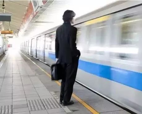 伯努利方程理论解析_伯努利原理生活应用_伯努利原理应用实例