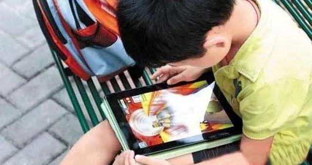 沉迷网游有多可怕？一位小学女校长七年玩掉三千万后自杀身亡！