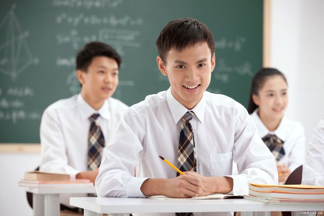 空气成分与性质_物理化学在生活应用_水分子结构与性质