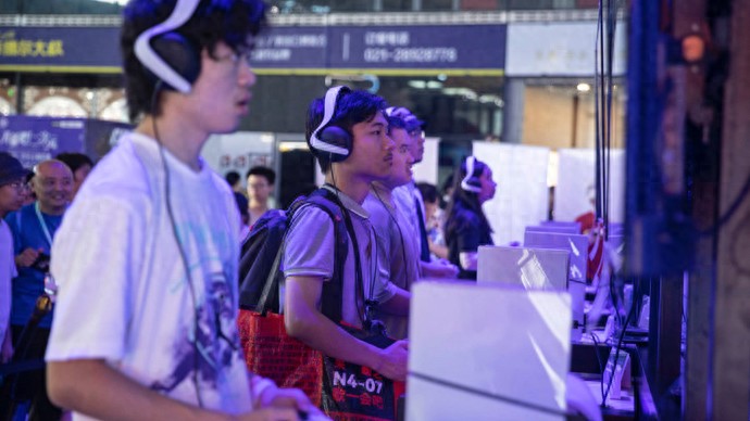 pg下载麻将胡了A.旗舰厅进体育.cc 游戏用户规模近6.79亿，《2025年1-6月中国游戏产业报告》在沪发布